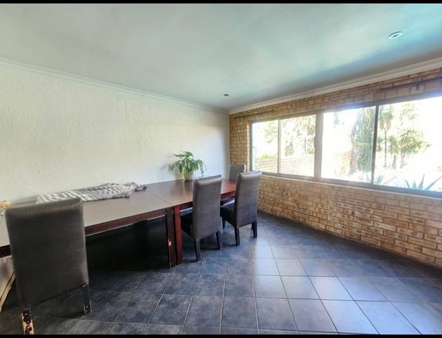 4 BEDROOM HOUSE FOR SALE IN LAMBTON